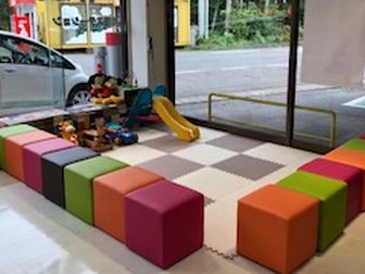 お子様連れでも安心のキッズコーナー